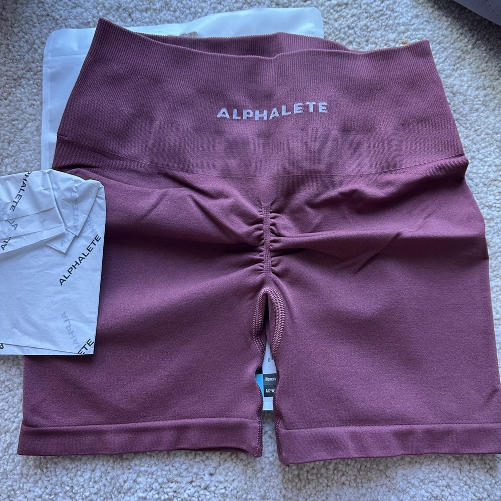 Alphalete amplify short 4’5 autumn size S